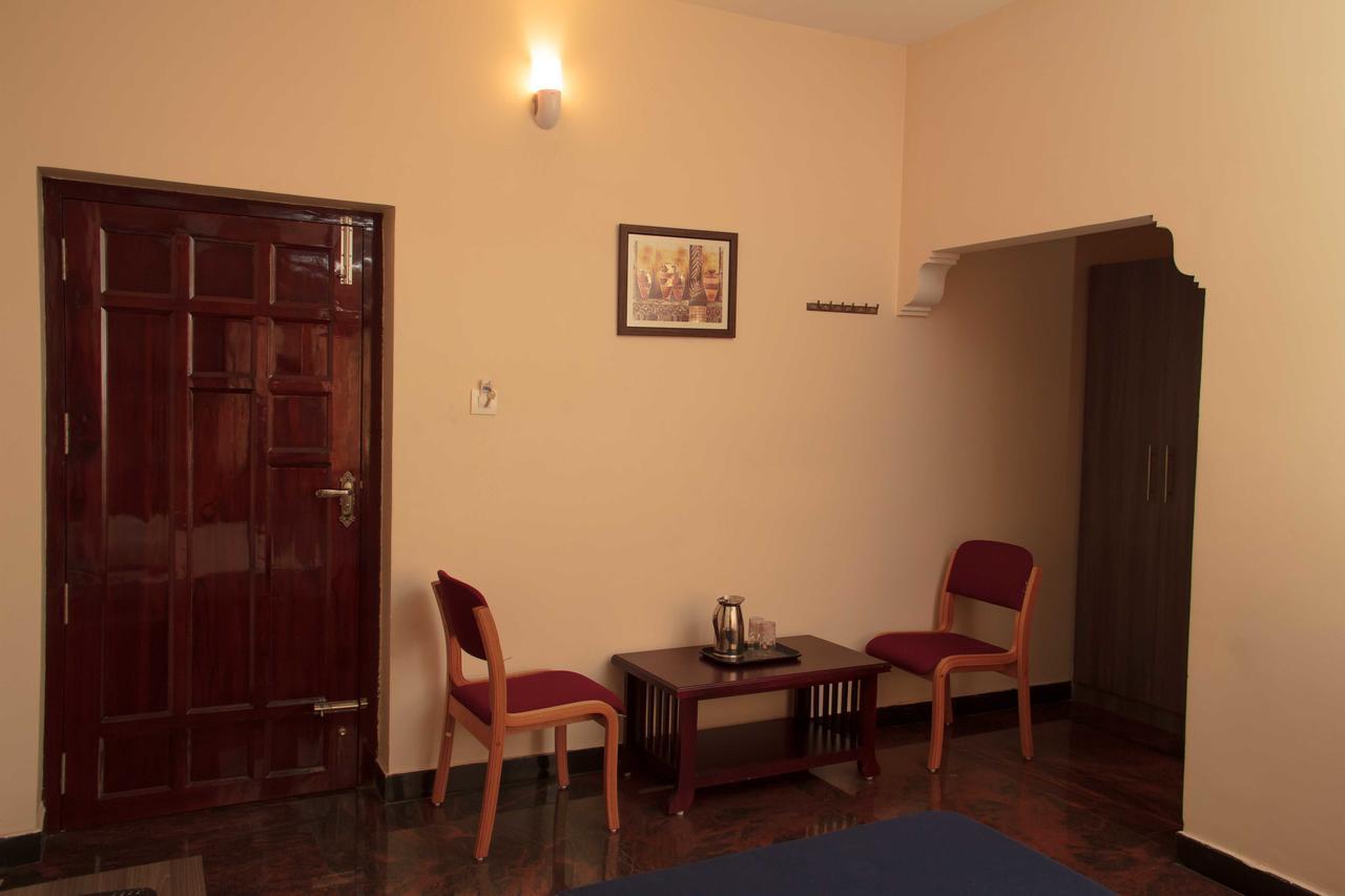 Hotel Sri Hayagriva Tiruchirappalli 部屋 写真