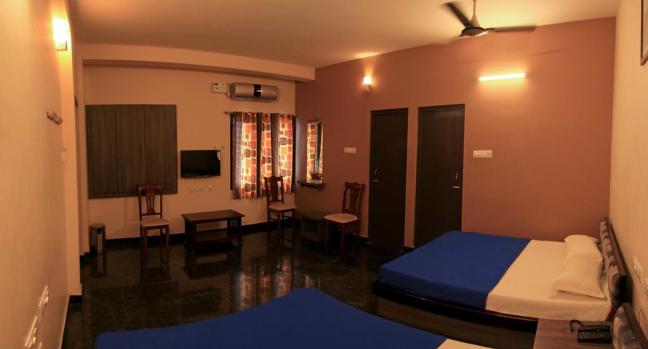 Hotel Sri Hayagriva Tiruchirappalli 部屋 写真