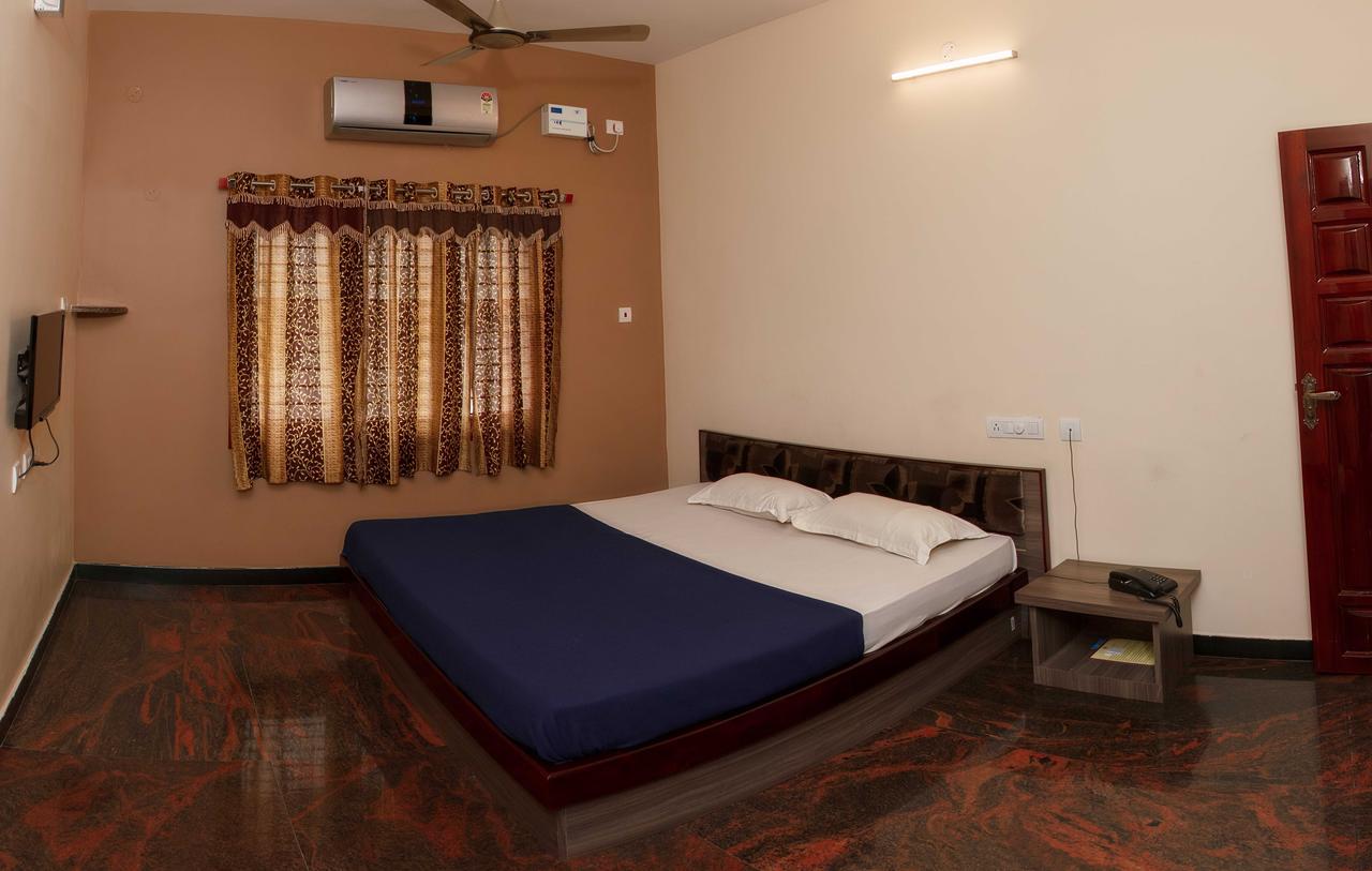 Hotel Sri Hayagriva Tiruchirappalli エクステリア 写真